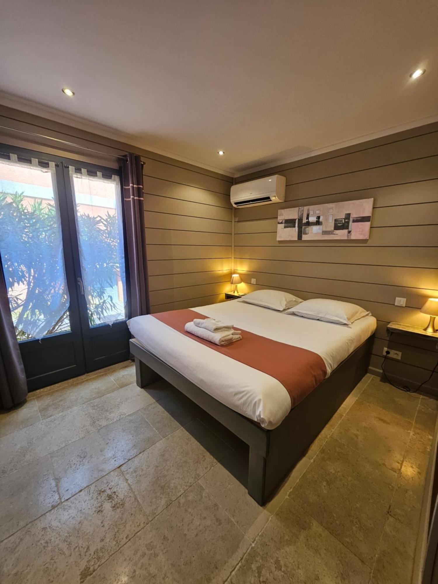 Residence Saint Pierre Grimaud Ngoại thất bức ảnh